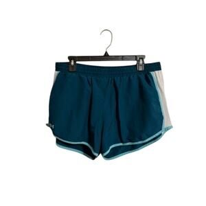 Under Armour Women's Blue Shorts with Pockets - XL